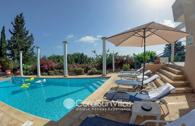 Wonderful Quiet Area, Completely Privacy, Large Private Pool, Colourful Garden - Foto 27