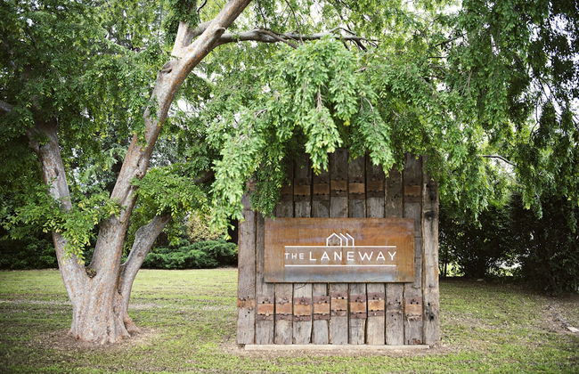 The Laneway - Photo 1