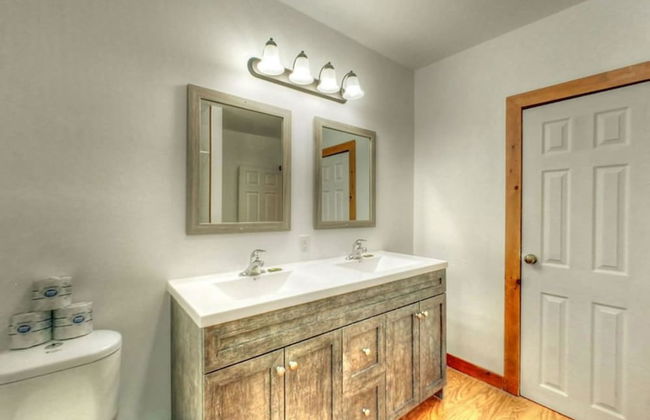 Spacious 8 bdrm Cottage with Private Beach Access, BBQ, Hot Tub, Sauna, Pet friendly - Foto 2