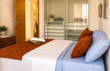 5 adultos, 2 quartos, Apartamento espaçoso em Copacabana, 5 minutos da Praia, metrô na Porta e garagem - Foto 10