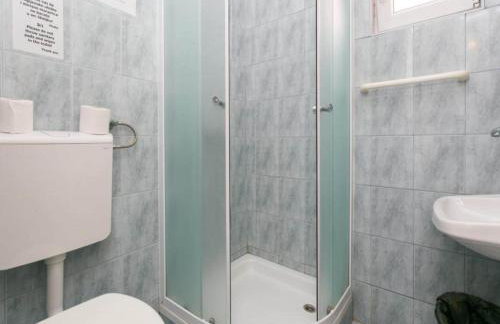 Apartmetns Franka Saplunara-One-Bedroom Apartment with Terrace and Sea View No2 - Foto 9