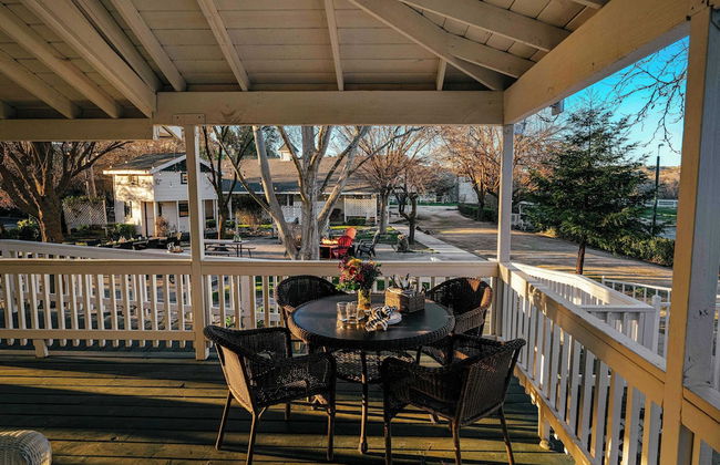 Victorian Manor In Paso Robles Wine Country + Pool, Hot Tub, Firepit, Tennis Court Sleeps 28 - Photo 34