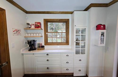 Pool Arcade Mtn Views Lake George Home Retreat WFH - Foto 11