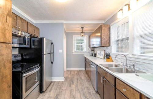 3BR Bristol Retreat - 2 Blocks from State Street - Foto 5