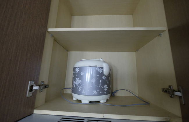 2BR with Sofa Bed Cervino Tebet Apartment - Foto 13