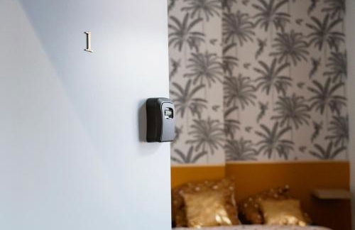 CitizenHouse Anzin - 4 Studios - 15 à 36m2 - Jardin - Terrasse - Accès autonome - WiFi - Netflix - Foto 12