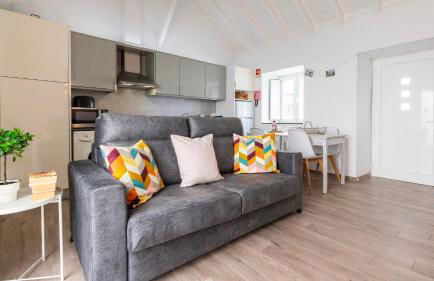 Cozy Retreat with Patio Near Sintra by LovelyStay - Foto 10