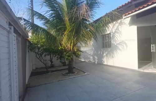Casa térrea com piscina a 250 metros da praia - Foto 4