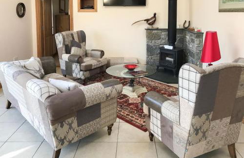 Turin Nurin Cottage - Photo 2