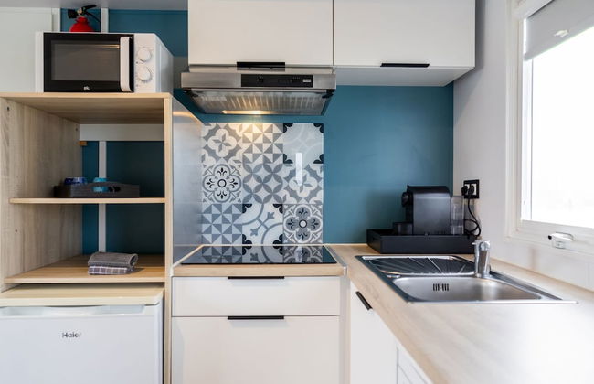 Modern 6-person Chalet in the Frisian Countryside, 3 Bedrooms and Wifi - Foto 43