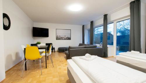 Tolstov Apartments - 1 , 3 and 4 Room Apartments - 20 min Messe DUS & Airport DUS - Foto 3