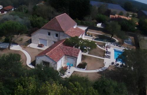 Les Carassonnes - Foto 1