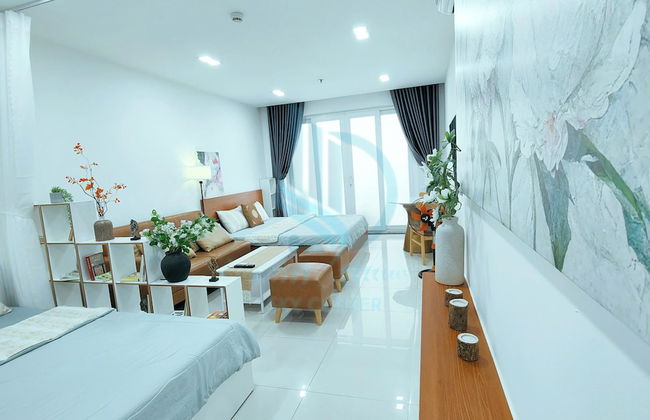 Luxury 2-bedroom Apartment - Photo 7