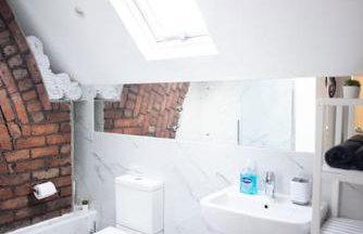 8 Bed, comfortably sleeps 10, 3 Bath house, 5 Mins Manchester Centre - Foto 7