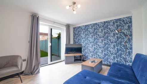 Spacious and Lovely 3-bed Home in Sleaford by Renzo, Driveway, Sleeps 6! - Foto 4