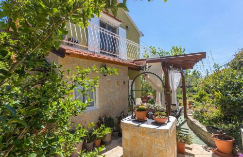 Peaceful house in nature nearby National Park Krka - Photo 1