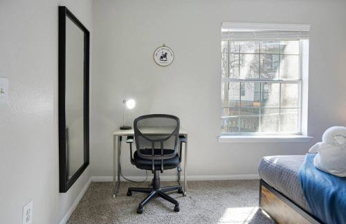Central 9-Person Apt w/ WiFi, Near Downtown Austin - Foto 17