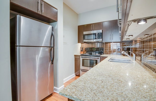 Bluebird Suites near AutoZone Park - Foto 20