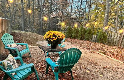 New! Cozy 4-bedroom w/ free parking. Dogs welcome! - Foto 14