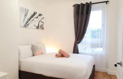 Glasgow Comfortable and Modern 3 Bedroom Mid Terraced Villa - Foto 3