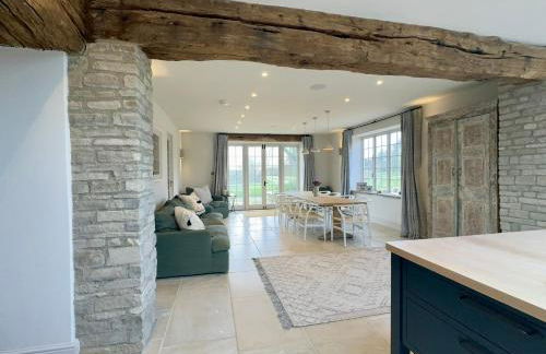 Stunning Countryside House with Pool and Hot Tub - Foto 12