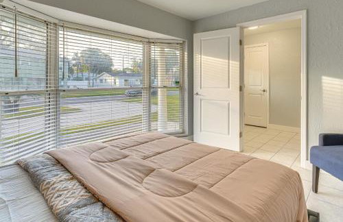 5 Mi to Downtown St Pete Private Oasis with Yard - Foto 18