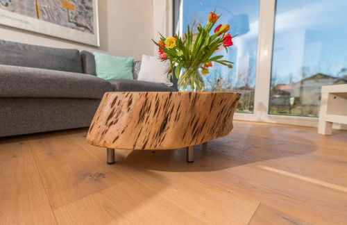 Helle Wohnung mit Bergblick & eigener Terrasse - Foto 7