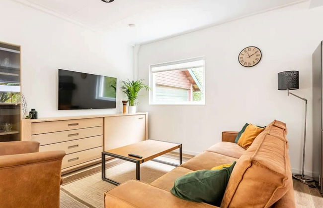 Charming Holiday Home in Poortugaal With Garden - Foto 19