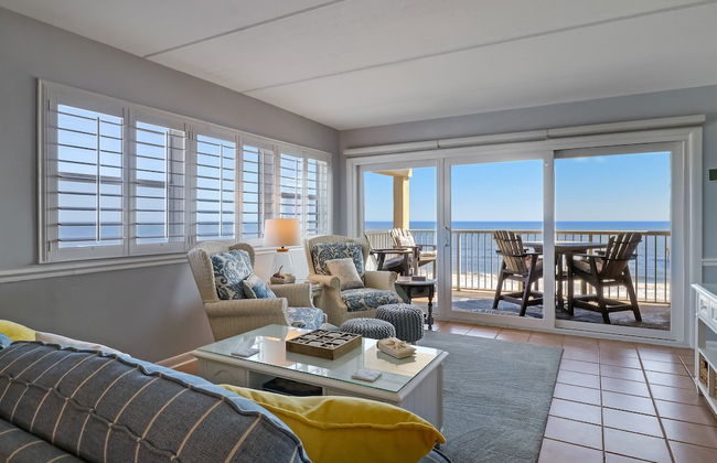 Beach Condo Miles-long Views Sand and Sea, Access to Private Fishing Pier by RedAwning - Foto 1
