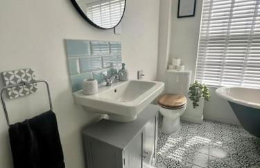 Corner House- hot tub and outdoor fireplace - Foto 26