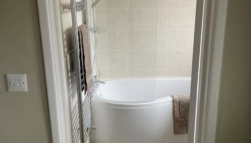 Cottage - Sleeps 4 - Pets Ok - Garden -Parking - Foto 2