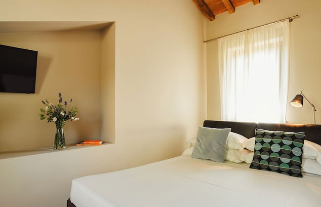 Tenuta Borgo Santa Cecilia - Photo 2