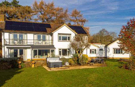 Far Heath House with Hot Tub - Foto 1