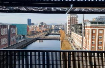 BEL APPARTEMENT MODERNE avec TERRASSE AC CLIMATISATION PARKING with additionnal fees - Foto 8