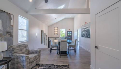 The Latitude Adjustment, located close to Golf,Sand Dunes, Reservoir & National Parks - Foto 2