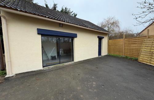 Dépendance proche du circuit - Foto 1