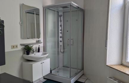 Gemütliche Wohnung mit Parkplatz - Foto 4