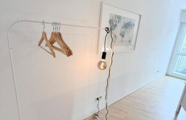 Zentrale, Designer Maisonette Wohnung mit Galerie, Gruppen- und Kinderfreundlich, Smart TV - Foto 18