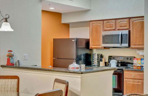 2BR Fireworks View with Pool & Spa 5 Minutes to Disney - Foto 79