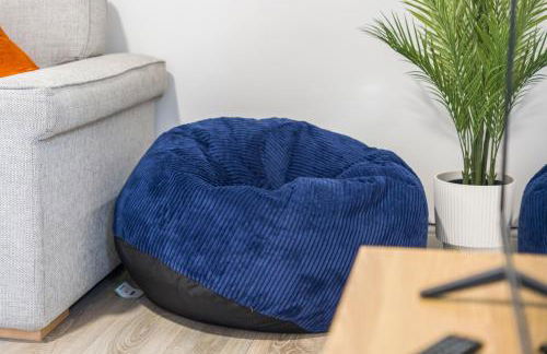 Centrally Located 4BR House By Hyped Properties Short Term Rental Agency With Free Parking Wolverhampton - Foto 35