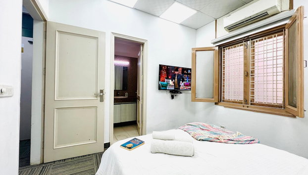 BluO Awesome 1BHK DLF Galleria Market ,Gym TT - Foto 3, Habitación
