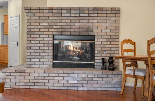 Explore Ramonas Vineyards Tranquil Home with Yard - Foto 6