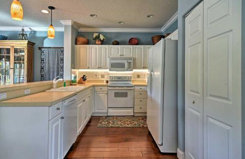 Walk to Shore: Holmes Beach Home w/ Pool & Hot Tub - Foto 10