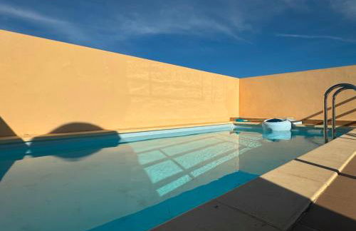 Ático con vistas al mar y piscina privada - Foto 35