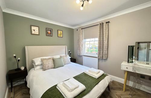 Stylish stay in Central Canterbury with parking - Foto 1