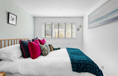 Bumble Cottage, Torcross - Heart of Torcross - Log burner - Ley views - Foto 26