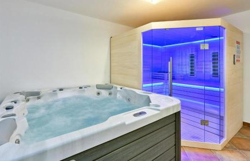 Nice Home In Varazdin With Sauna - Foto 8