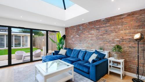 Stunning 6 Bed House with Games Room and Garden Near Pinewood -Iver - Foto 2