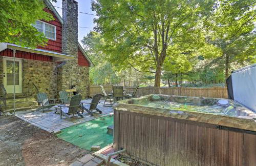 Decked-Out Home Hot Tub, Pool, Fire Pit and More! - Foto 35