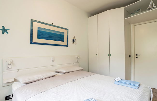 1 bedroom Apartment in San Bartolomeo al Mare with swimming pool and garden - Photo 12